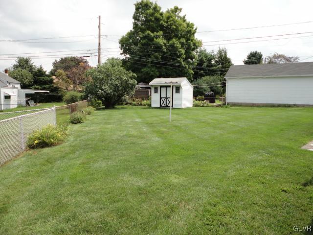 2068 Cloverdale Road Bethlehem, PA 18018 - Photo 15 of 16 Gallery Image 15