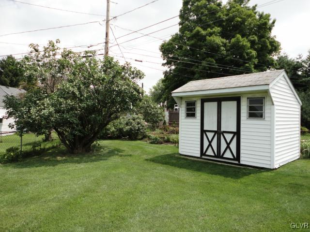 2068 Cloverdale Road Bethlehem, PA 18018 - Photo 16 of 16 Gallery Image 16