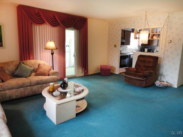 2068 Cloverdale Road Bethlehem, PA 18018 - Photo 2 of 16 Gallery Image 2