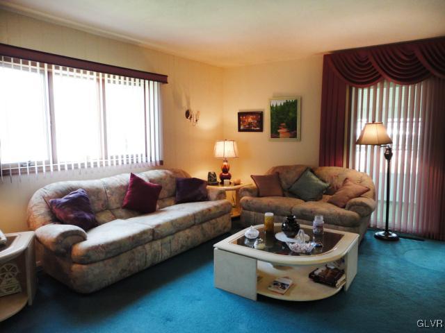 2068 Cloverdale Road Bethlehem, PA 18018 - Photo 4 of 16 Gallery Image 4