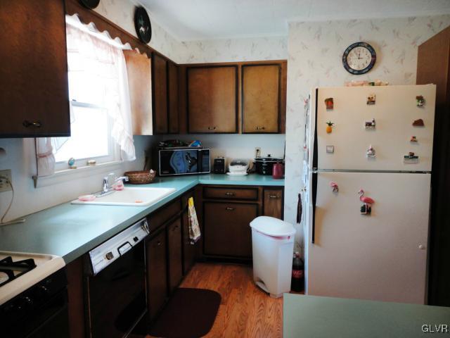 2068 Cloverdale Road Bethlehem, PA 18018 - Photo 5 of 16 Gallery Image 5