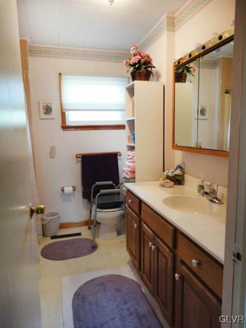 2068 Cloverdale Road Bethlehem, PA 18018 - Photo 7 of 16 Gallery Image 7