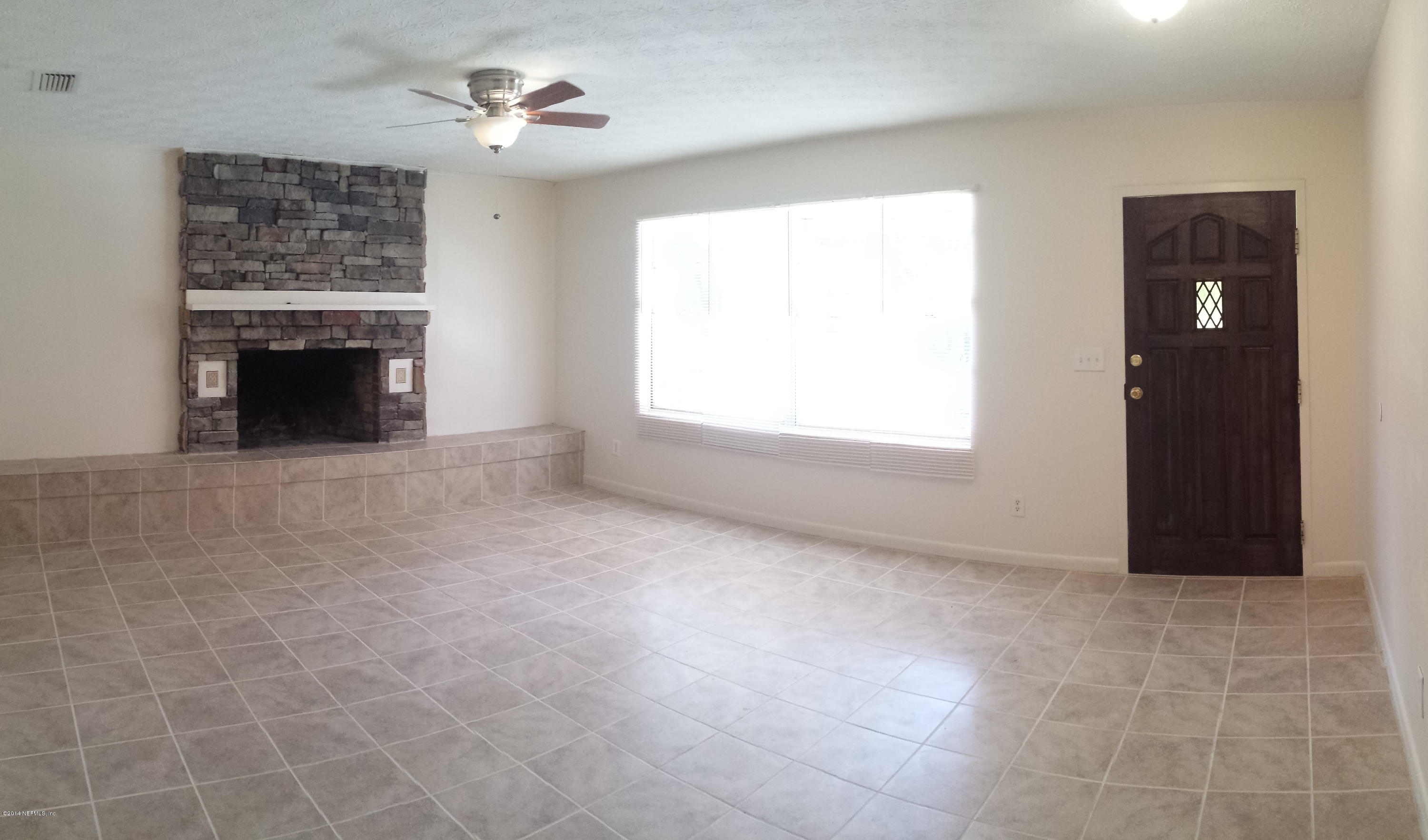 11357 Duval Road Jacksonville, FL 32218 - Photo 8 of 24 LIVING ROOM