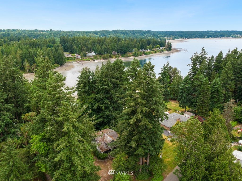15811 Virginia Point Road Northeast Poulsbo, WA 98370 - Photo 2 of 31 Gallery Image 2