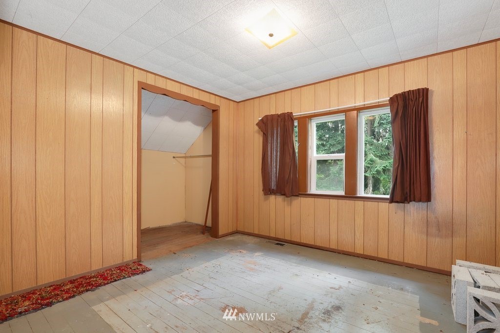 15811 Virginia Point Road Northeast Poulsbo, WA 98370 - Photo 17 of 31 Gallery Image 17