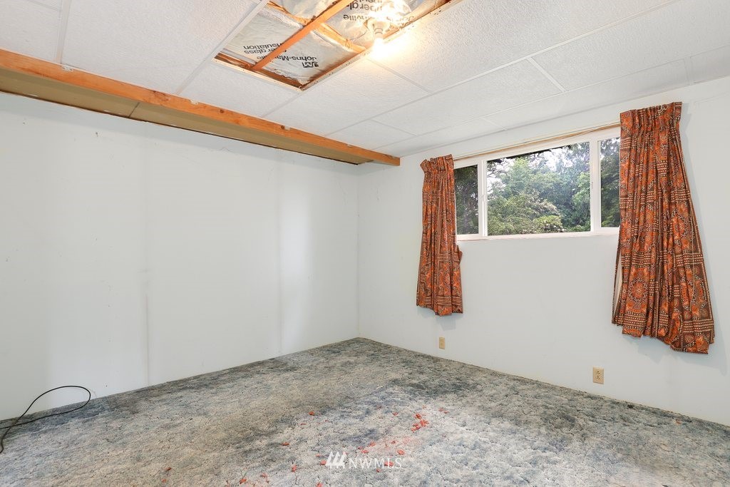 15811 Virginia Point Road Northeast Poulsbo, WA 98370 - Photo 18 of 31 Gallery Image 18