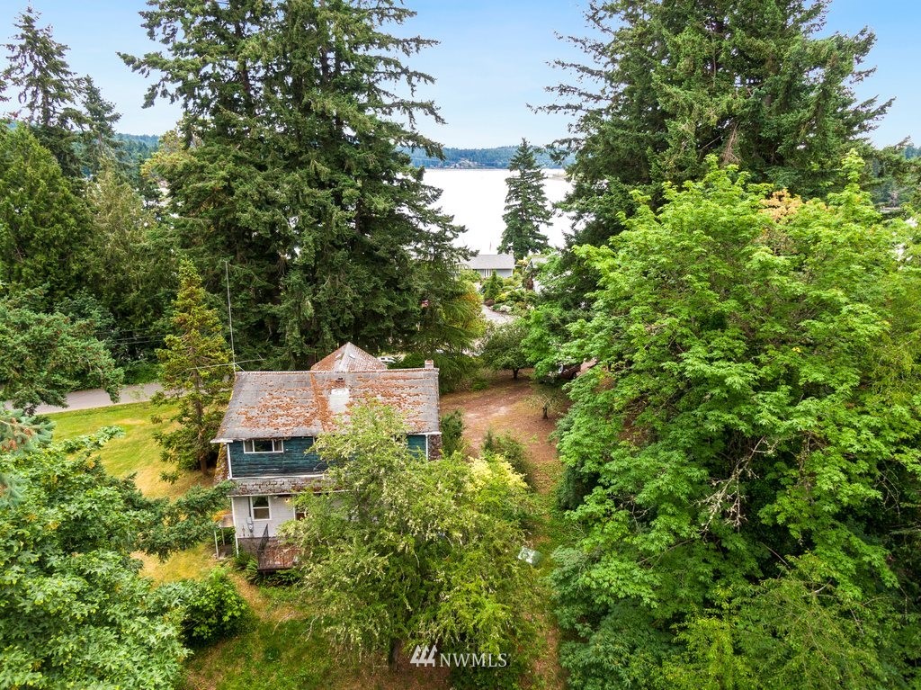 15811 Virginia Point Road Northeast Poulsbo, WA 98370 - Photo 3 of 31 Gallery Image 3