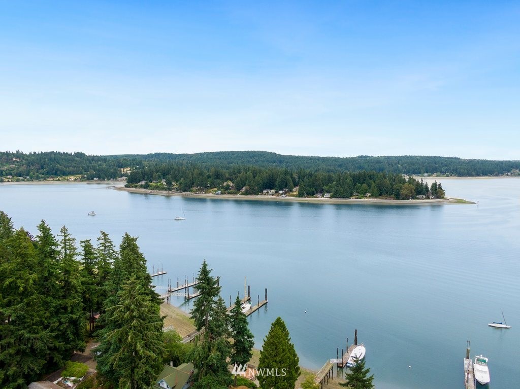 15811 Virginia Point Road Northeast Poulsbo, WA 98370 - Photo 5 of 31 Gallery Image 5