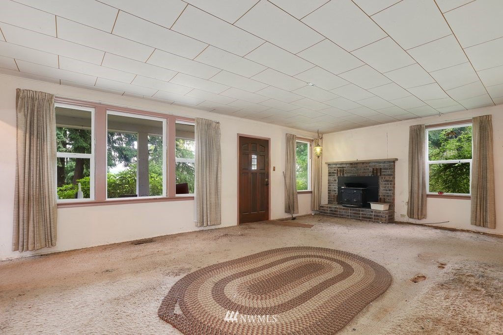 15811 Virginia Point Road Northeast Poulsbo, WA 98370 - Photo 6 of 31 Gallery Image 6