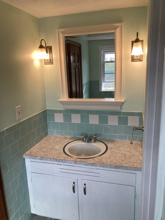 10 Sleepy Hollow Road Topsfield, MA 01983 - Photo 12 of 29