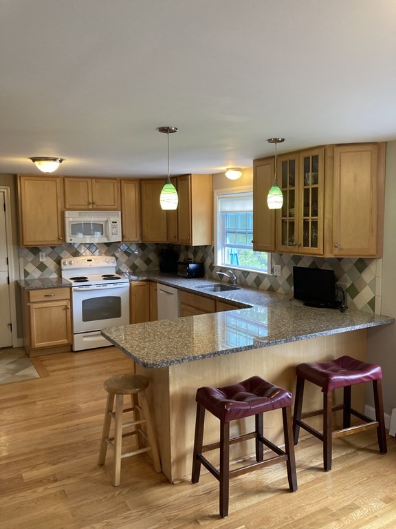 10 Sleepy Hollow Road Topsfield, MA 01983 - Photo 3 of 29