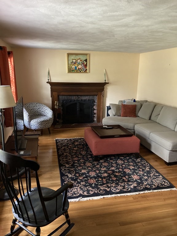 10 Sleepy Hollow Road Topsfield, MA 01983 - Photo 5 of 29