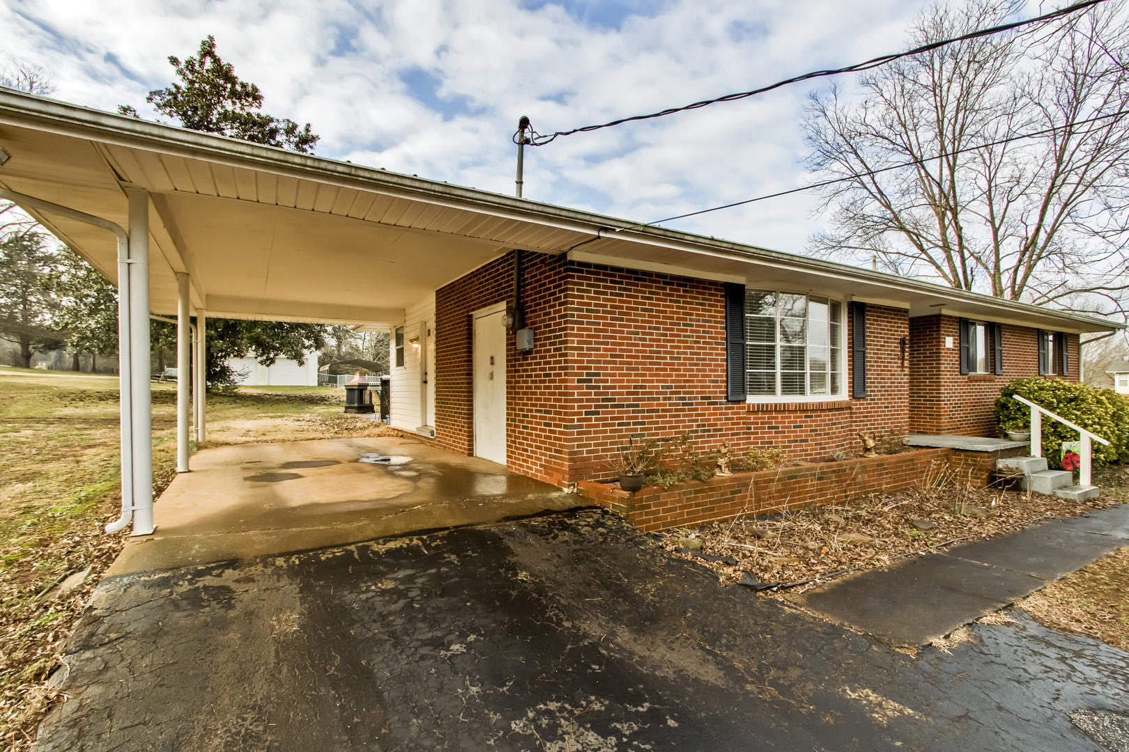 504 Meadowview Lane Decatur, TN 37322 - Photo 2 of 35 02_MeadowviewLane_504_Carport