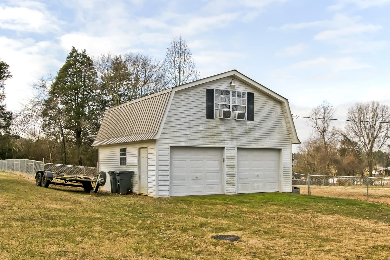 504 Meadowview Lane Decatur, TN 37322 - Photo 33 of 35 33_MeadowviewLane_504_Free-StandingGarag