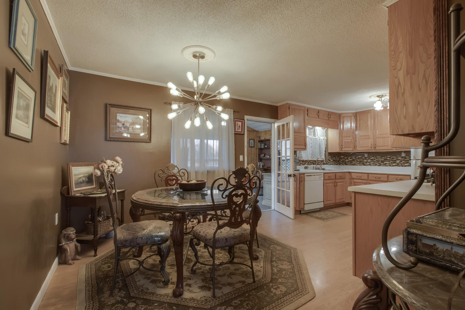 504 Meadowview Lane Decatur, TN 37322 - Photo 8 of 35 08_MeadowviewLane_504_Dining01