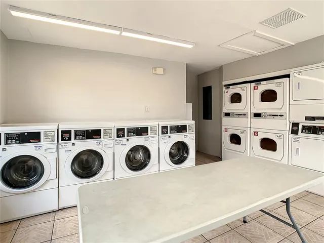 $1,300 | 4724 Walden Circle, Unit 1532, Orlando, FL 32811