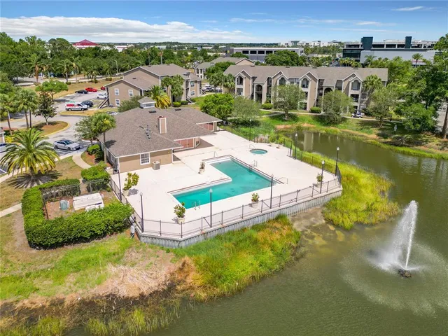 $1,300 | 4724 Walden Circle, Unit 1532, Orlando, FL 32811