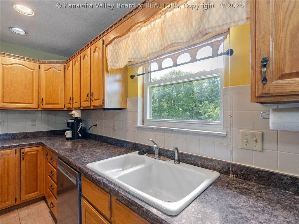 4081 Poca River Road South Poca, WV 25159 - Photo 13 of 50 Gallery Image 13