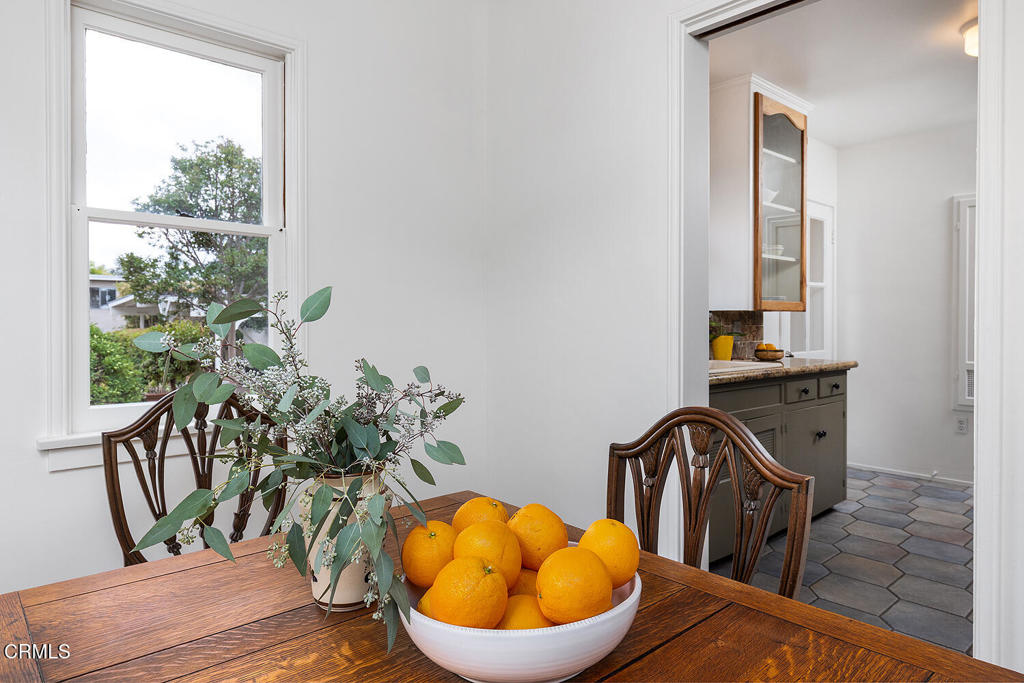 332 Stanton Street Pasadena, CA 91103 - Photo 11 of 32 332 Stanton St 019-mls