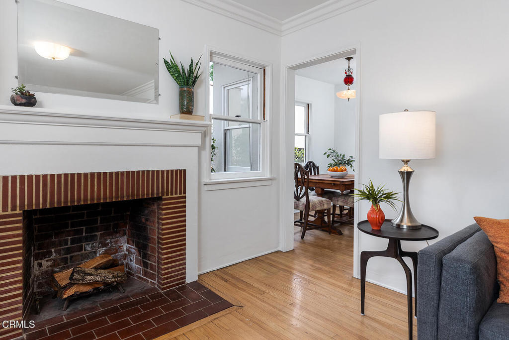 332 Stanton Street Pasadena, CA 91103 - Photo 9 of 32 332 Stanton St 016-mls