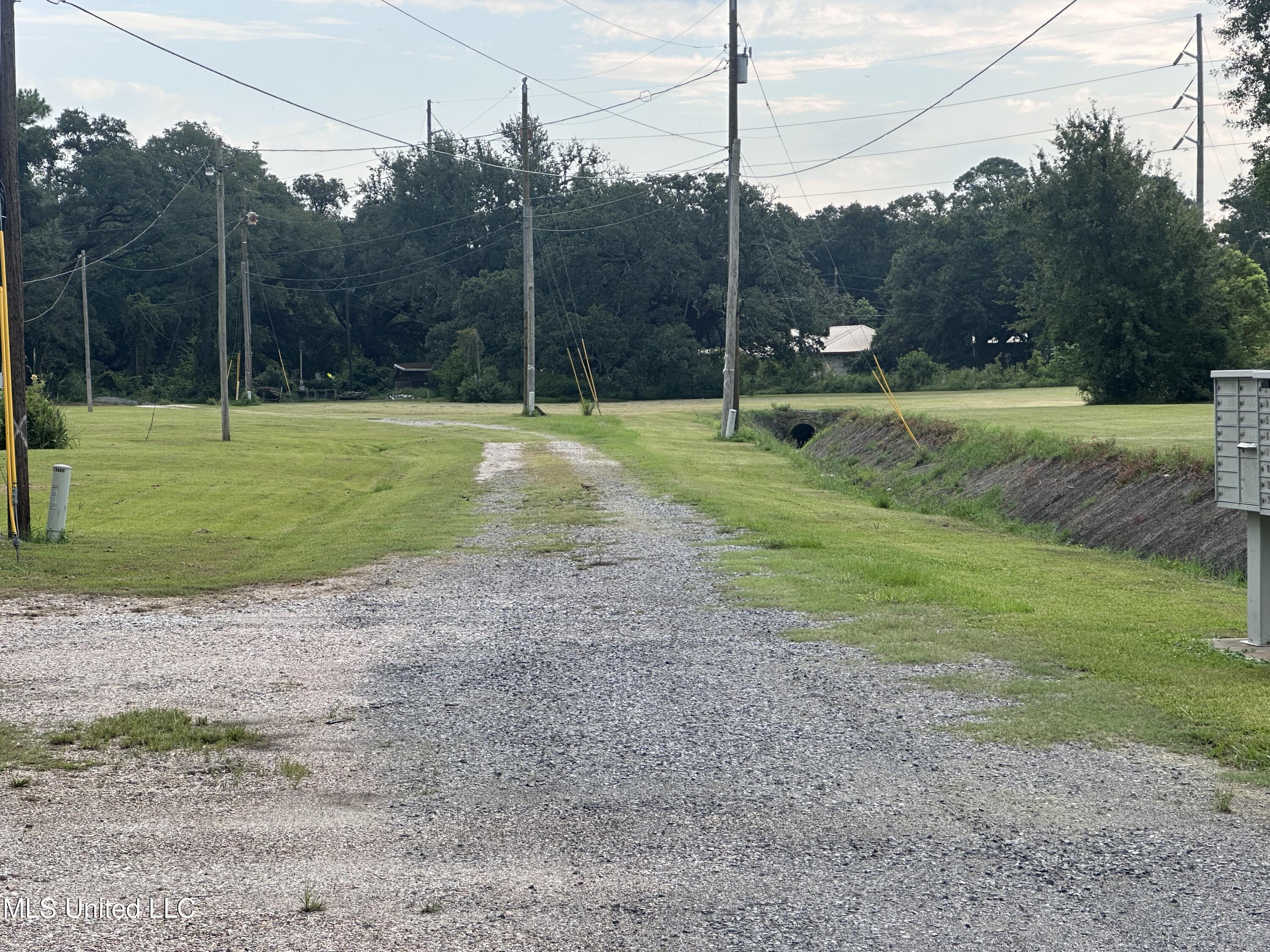 4803 Orchard Road Pascagoula, MS 39581 - Photo 11 of 15 IMG_5179