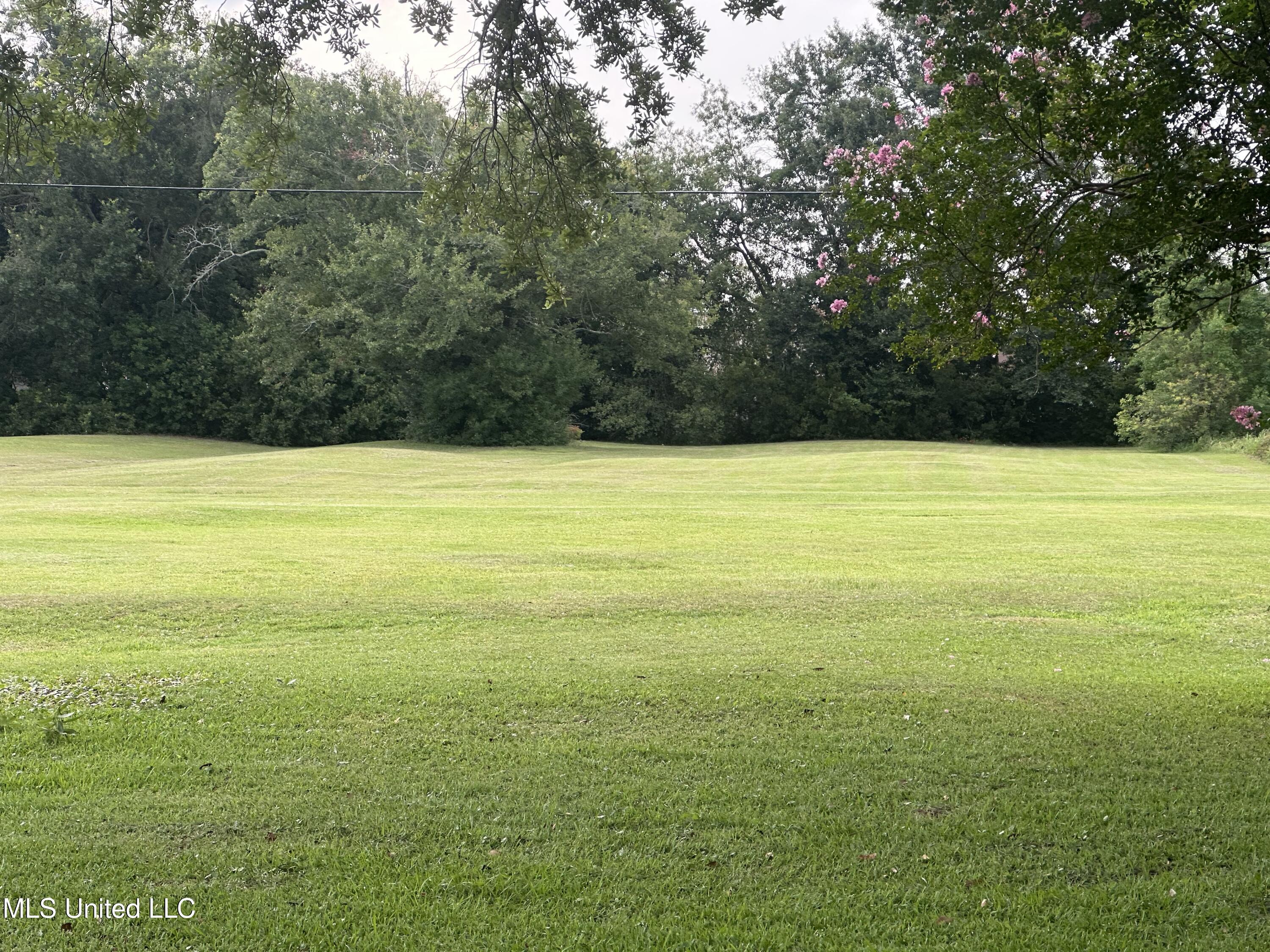 4803 Orchard Road Pascagoula, MS 39581 - Photo 4 of 15 IMG_5174