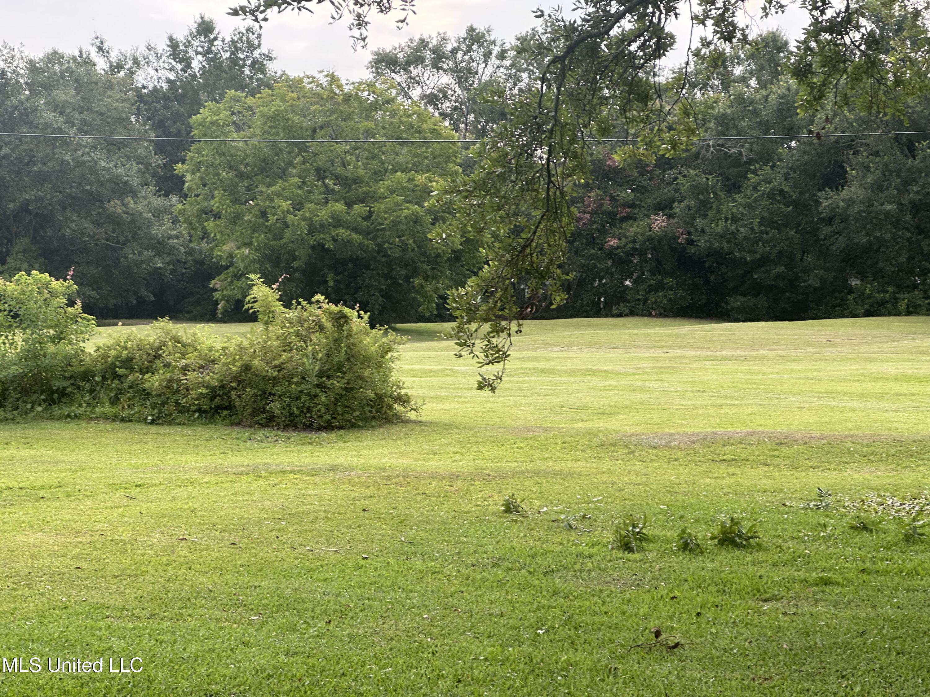 4803 Orchard Road Pascagoula, MS 39581 - Photo 5 of 15 IMG_5173