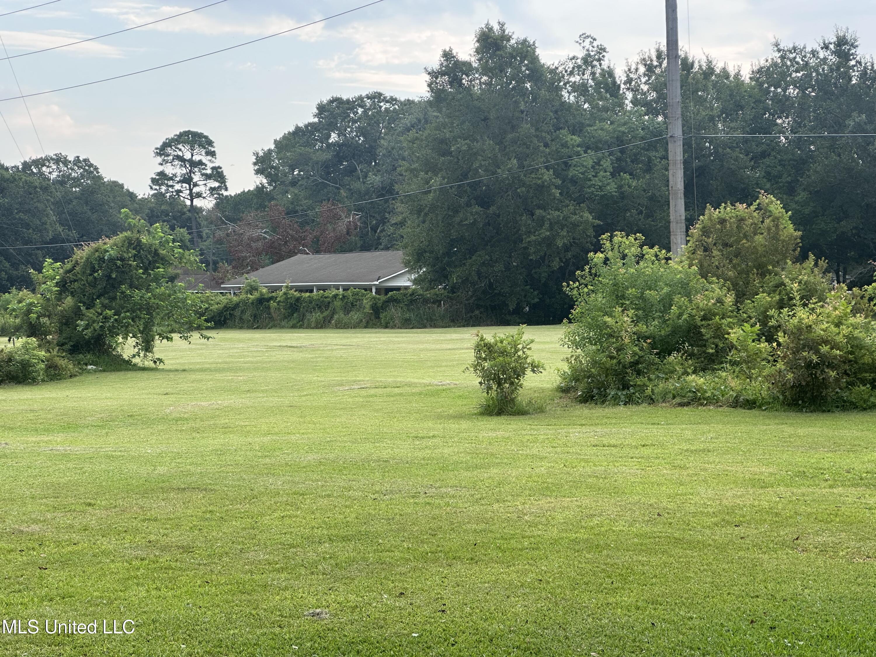 4803 Orchard Road Pascagoula, MS 39581 - Photo 6 of 15 IMG_5172