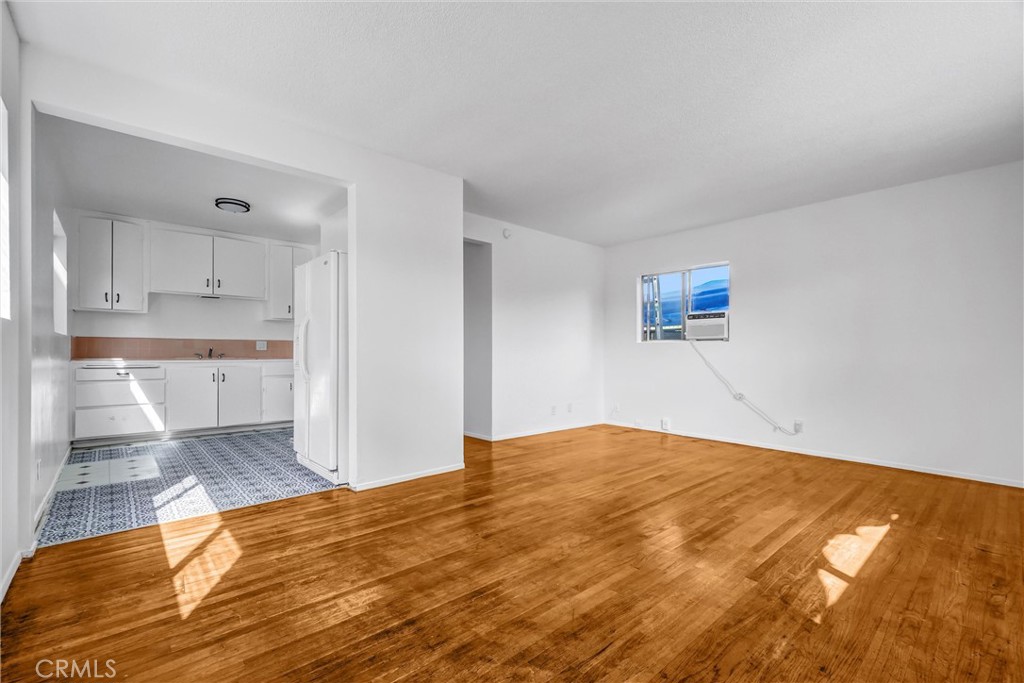 21109 South Santa Fe Avenue Carson, CA 90810 - Photo 6 of 28