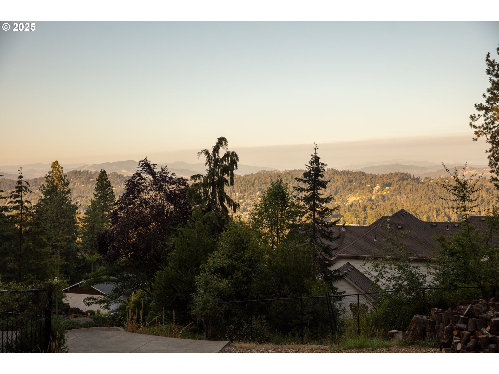 Pine View Eugene, OR 97405 - Photo 17 of 18 a view of a city