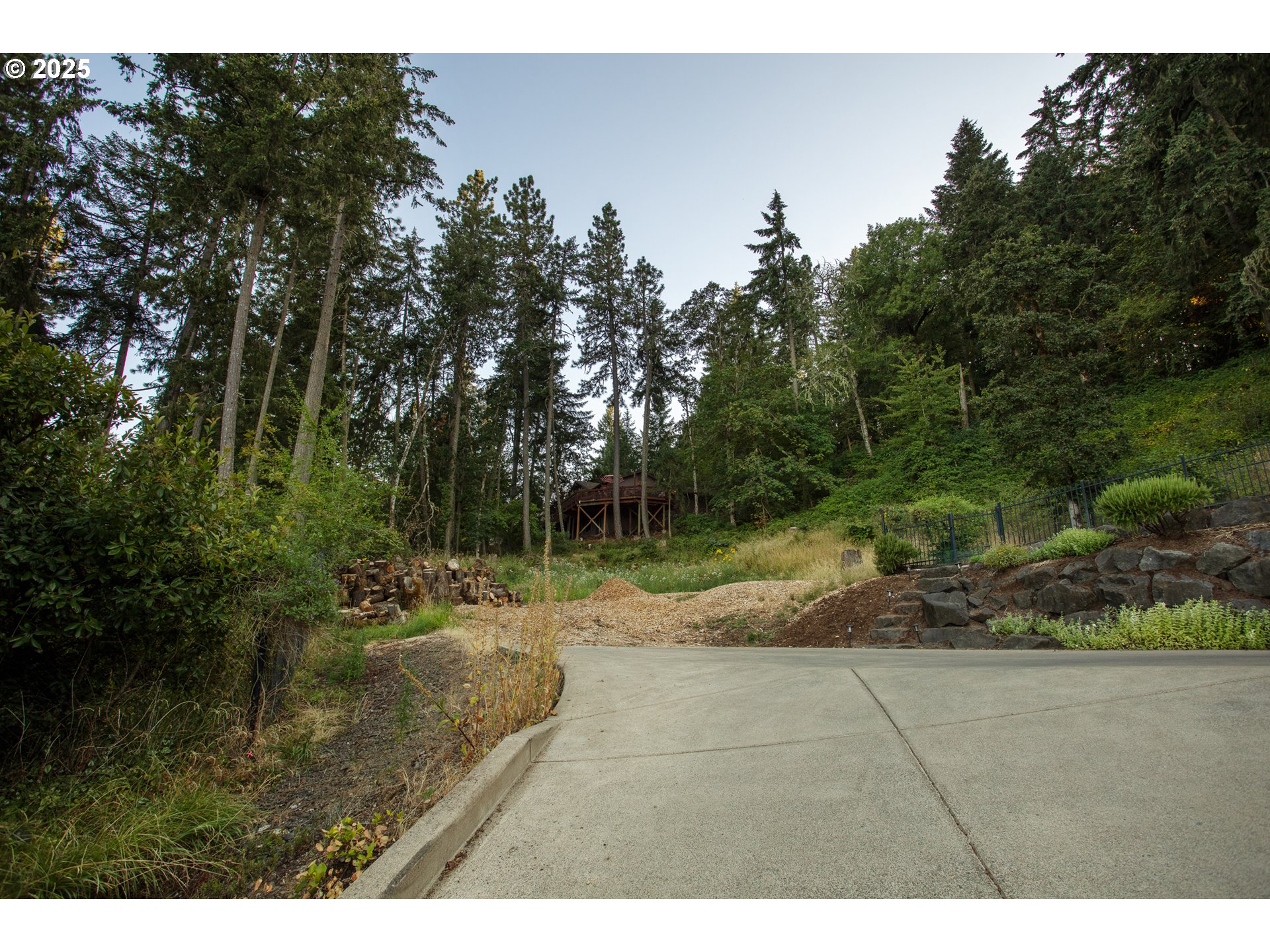 Pine View Eugene, OR 97405 - Photo 6 of 18 a view of outdoor space and yard