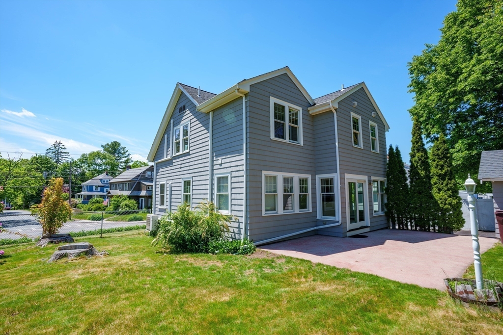 198 Cedar Street Dedham, MA 02026 - Photo 5 of 42