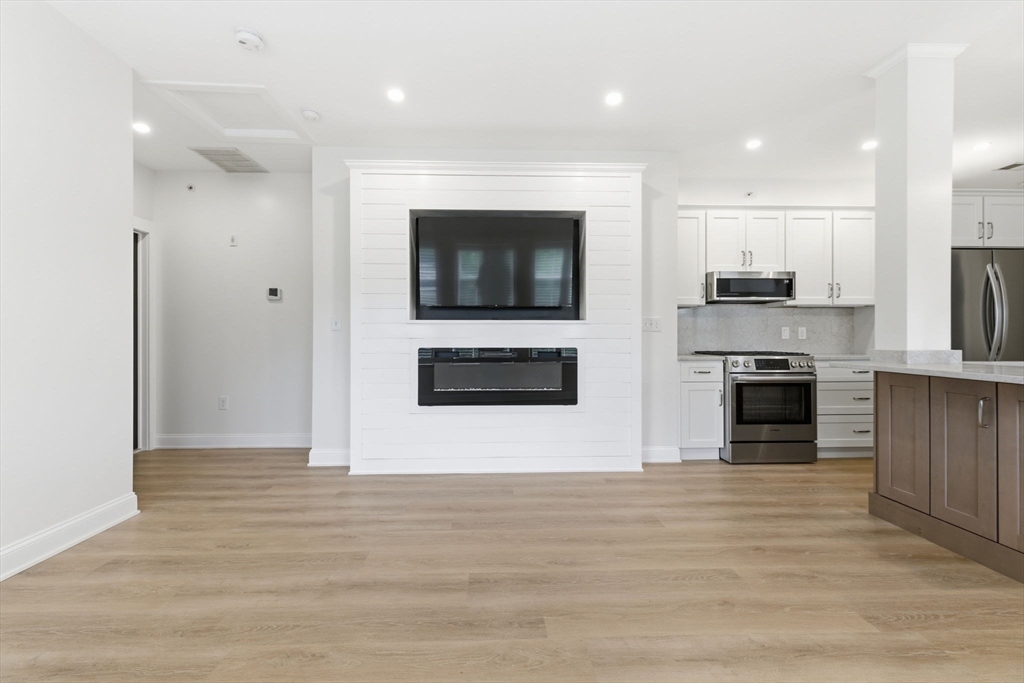 317 Main Street, Unit 7 Wakefield, MA 01880 - Photo 5 of 17