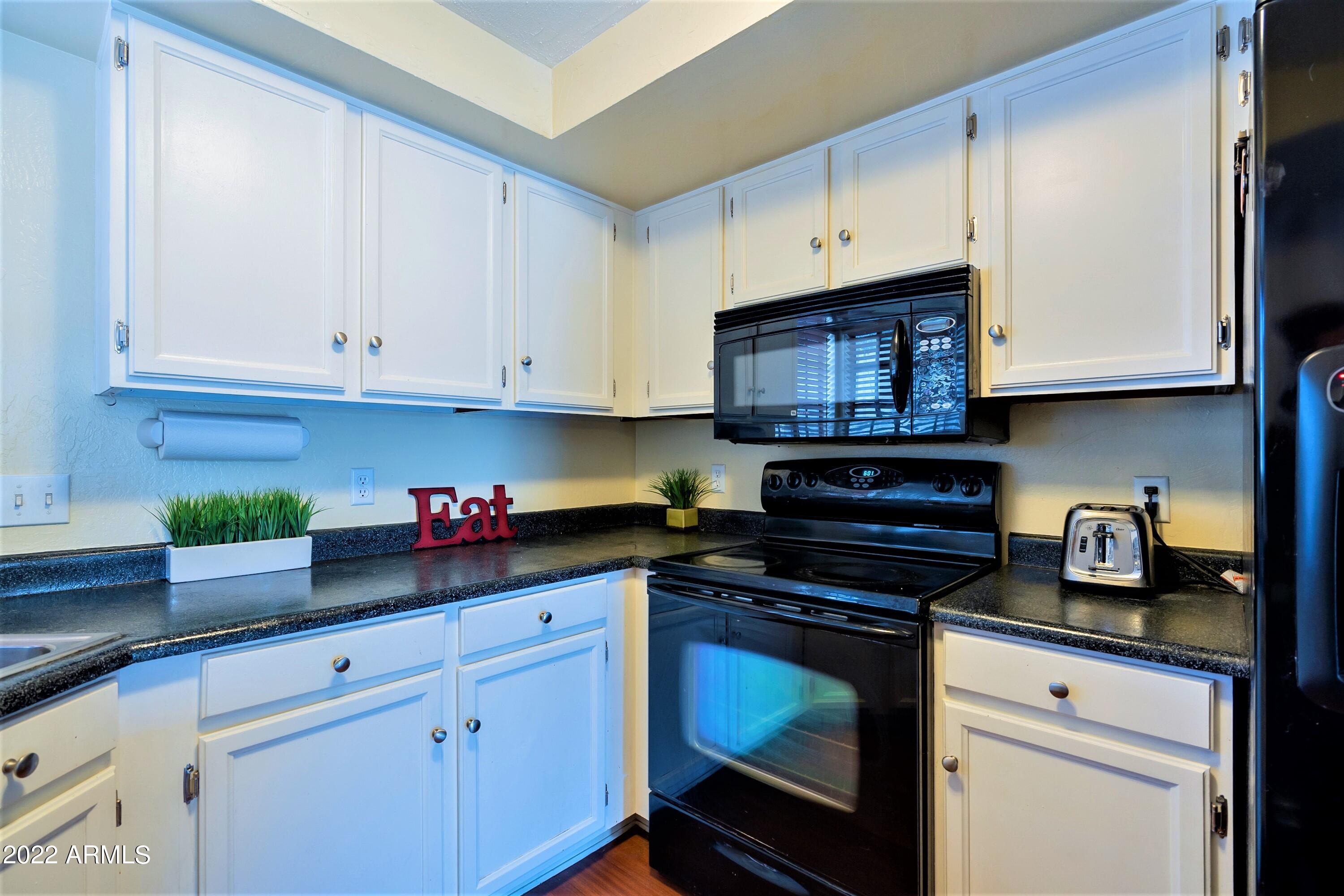 2455 East Broadway Road, Unit 19 Mesa, AZ 85204 - Photo 10 of 26 Kitchen
