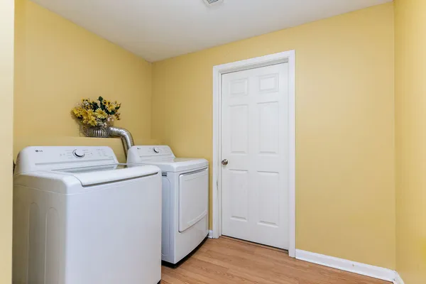 $2,390 | 253 Evergreen Circle, Gilberts, IL 60136
