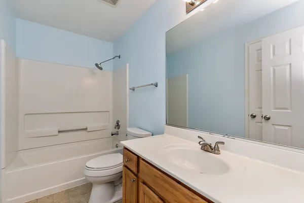 $2,390 | 253 Evergreen Circle, Gilberts, IL 60136