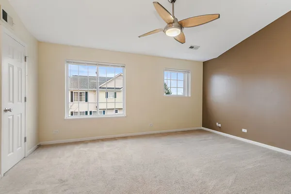 $2,390 | 253 Evergreen Circle, Gilberts, IL 60136