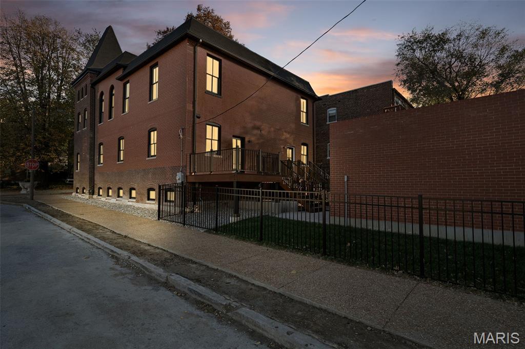 1201 MacKay Place St. Louis, MO 63104 - Photo 68 of 70