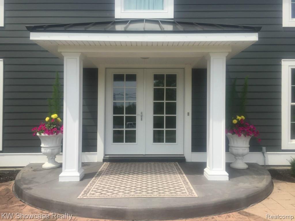3856 Sleeth Road Commerce Township, MI 48382 - Photo 2 of 53 mickie 610.jpg