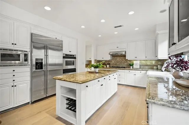 $2,780,000 | 33 Modesto, Irvine, CA 92602