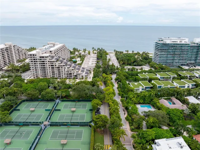 $3,000 | 101 Crandon Boulevard, Unit 379, Key Biscayne, FL 33149