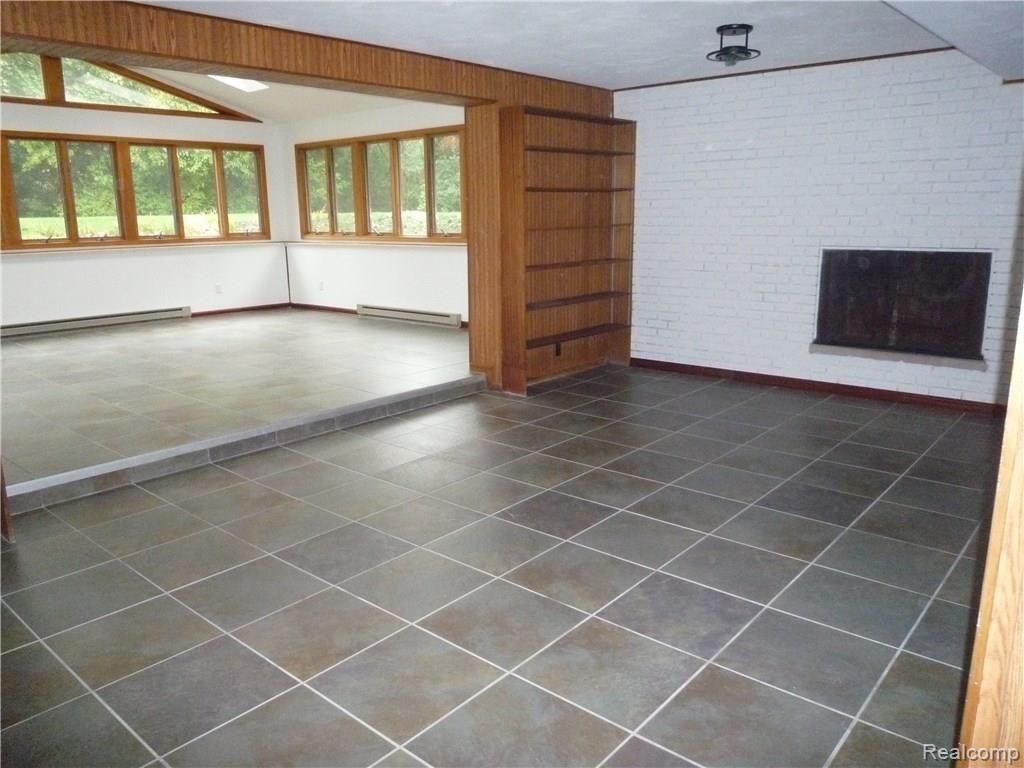 32495 Wing Lake Road Franklin, MI 48025 - Photo 14 of 30 19 Family Rm.jpg
