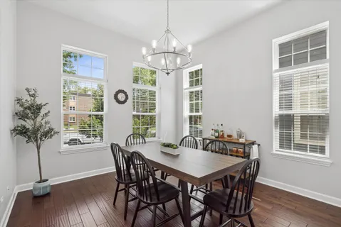 $750,000 | 14 North Dryden Place, Arlington Heights, IL 60004