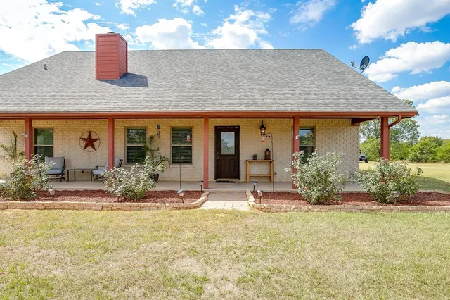 $799,000 | 2900 County Road 425, Cleburne, TX 76031