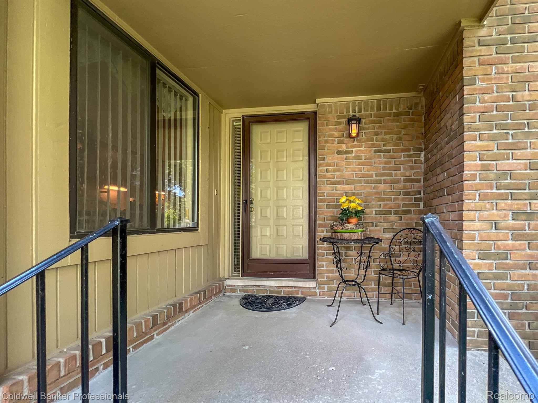 606 Tennyson Rochester, MI 48307 - Photo 4 of 30 Gallery Image 4