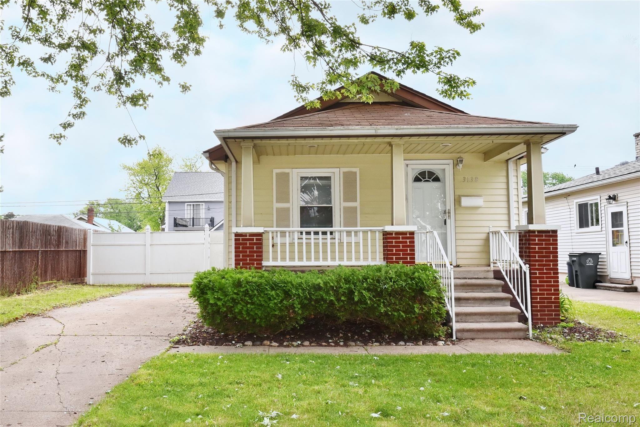 3138 Wakefield Road Berkley, MI 48072 - Photo 1 of 19 3138 Wakefield_01.JPG