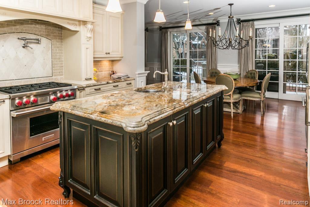 180 Ravine Road Birmingham, MI 48009 - Photo 11 of 41 180RavineRd-11.jpg