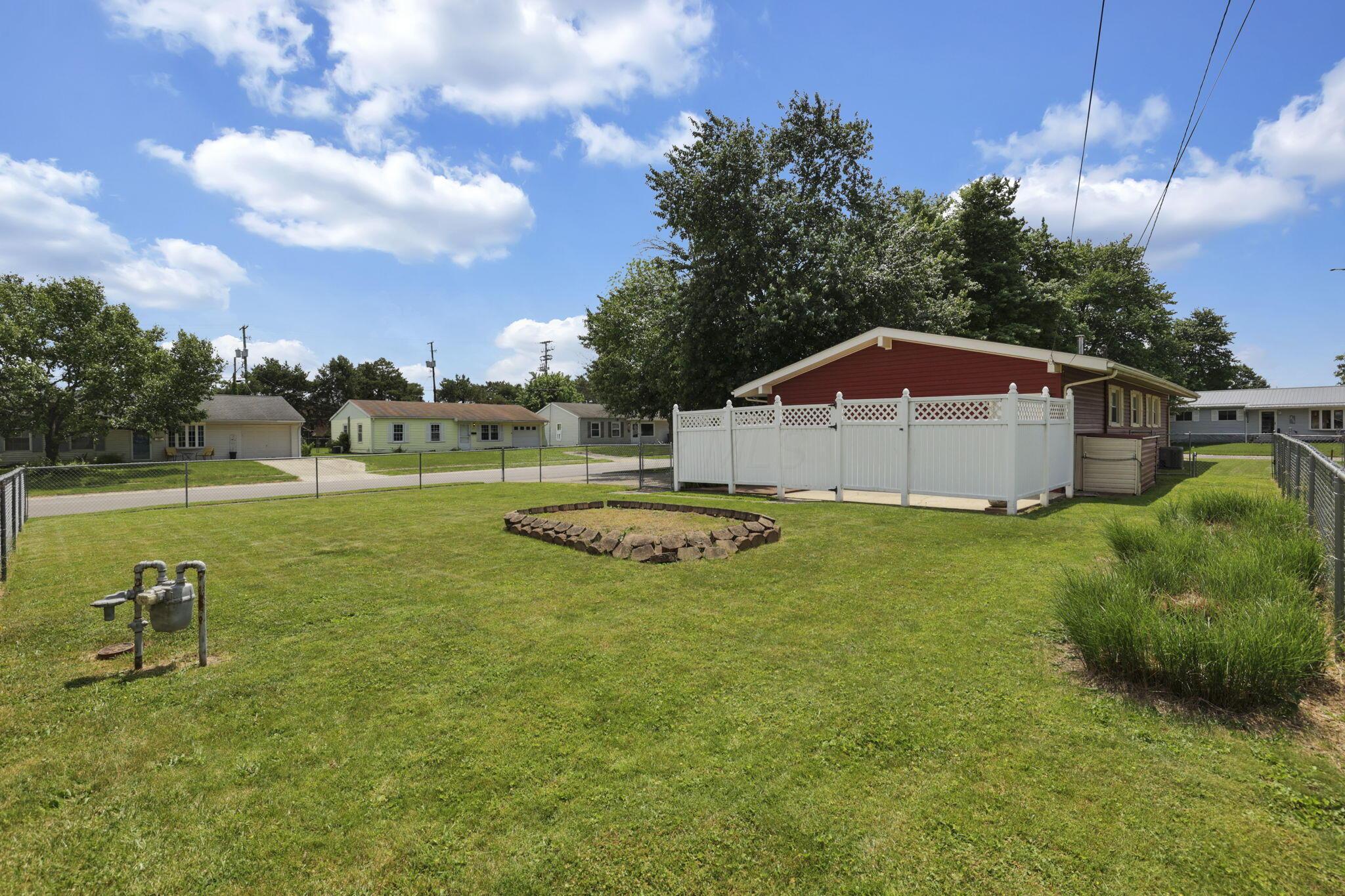 236 Fieldpoint Road Heath, OH 43056 - Photo 9 of 35 55-web-or-mls-0N4A3837
