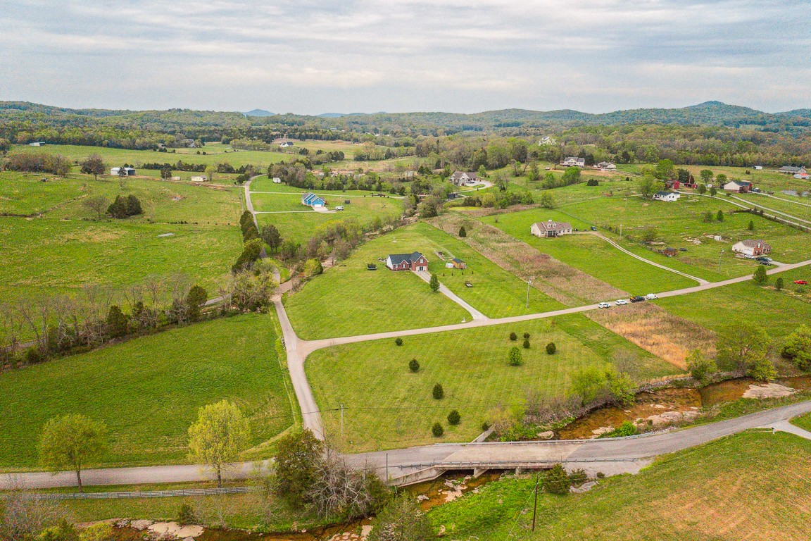 497 Puckett Road Watertown, TN 37184 - Photo 5 of 27 a view of a city