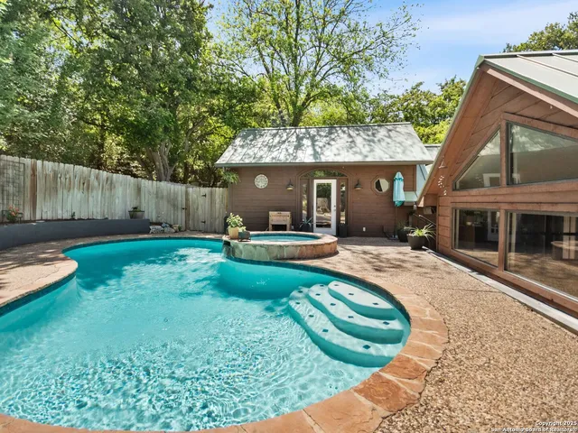 $640,000 | 834 Candlewood Circle, New Braunfels, TX 78130